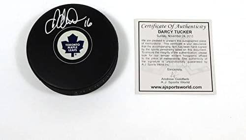 Дарси Тъкър Подписа Сувенири Хокей шайба НХЛ Мейпъл Лийфс Ей Джей Спортс Авто - за Миене на НХЛ с автограф