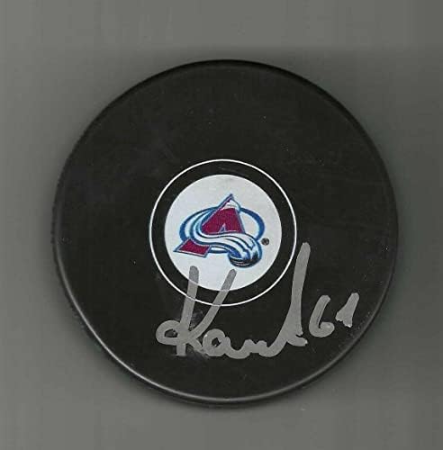Мартин Каут подписа шайбата Колорадо Аваланш - за Миене на НХЛ с автограф