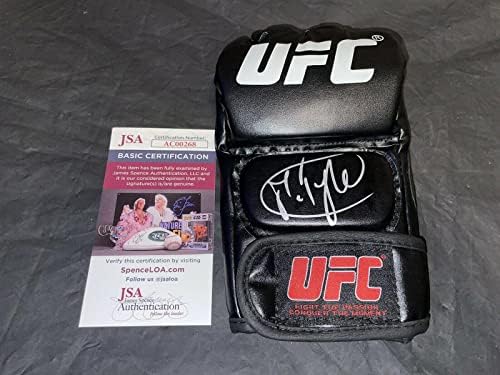 Марсин Тыбура Подписа Ръкавици UFC В тежка категория Полша JSA Auth - Ръкавици UFC с автограф